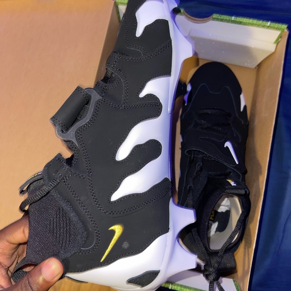 Nike Kids Black and White Sneakers